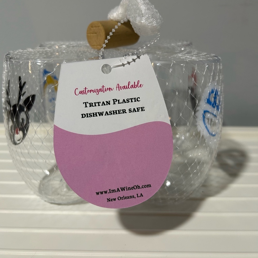 NWT Holiday Rudolph Inspired Plastic Shatterproof Stemless Wine Glasses - Picture 3 of 4